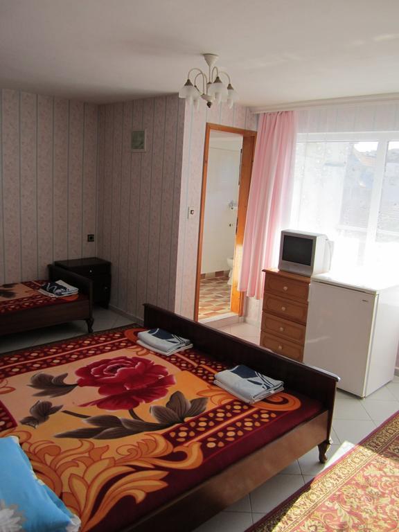 Central Guesthouse Несебир Екстер'єр фото