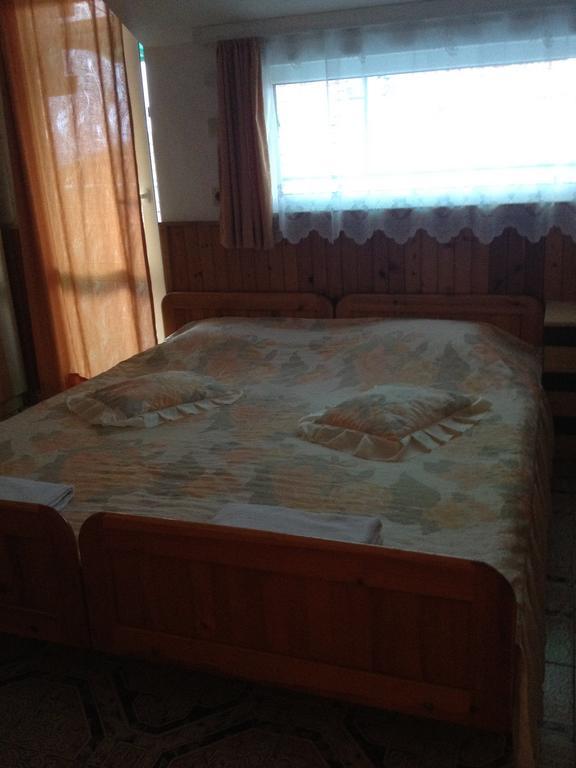 Central Guesthouse Несебир Екстер'єр фото